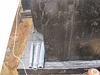 Устройство оклеечной гидроизоляции стен цокольного этажа